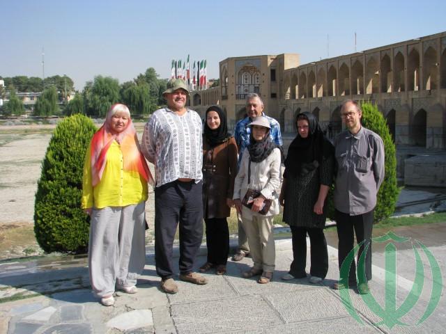 Благородный Исфахан. Латвийские Друзья Ирана у моста Хаджу