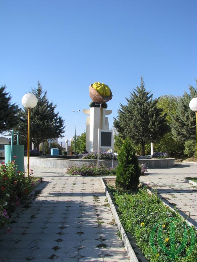 Монумент Ореху.