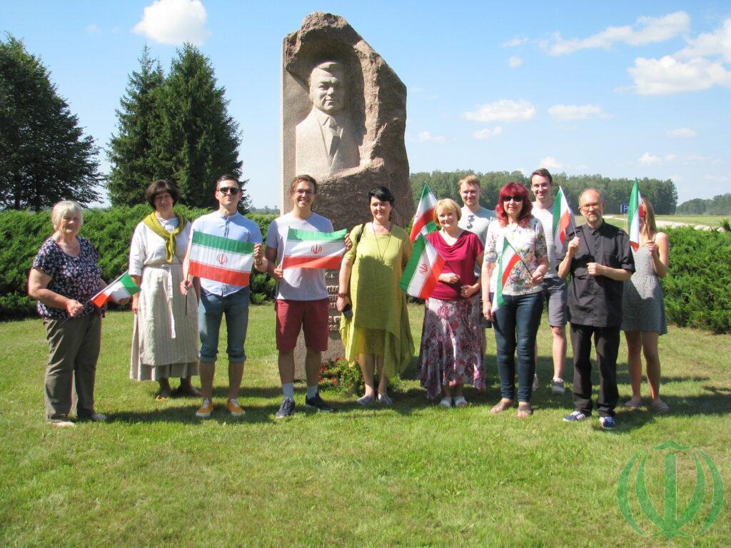 Нам десять лет