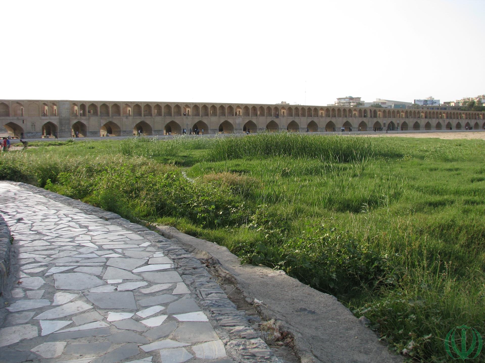 Нам десять лет. Благородный Исфахан. Нам десять лет. Благородный Исфахан.