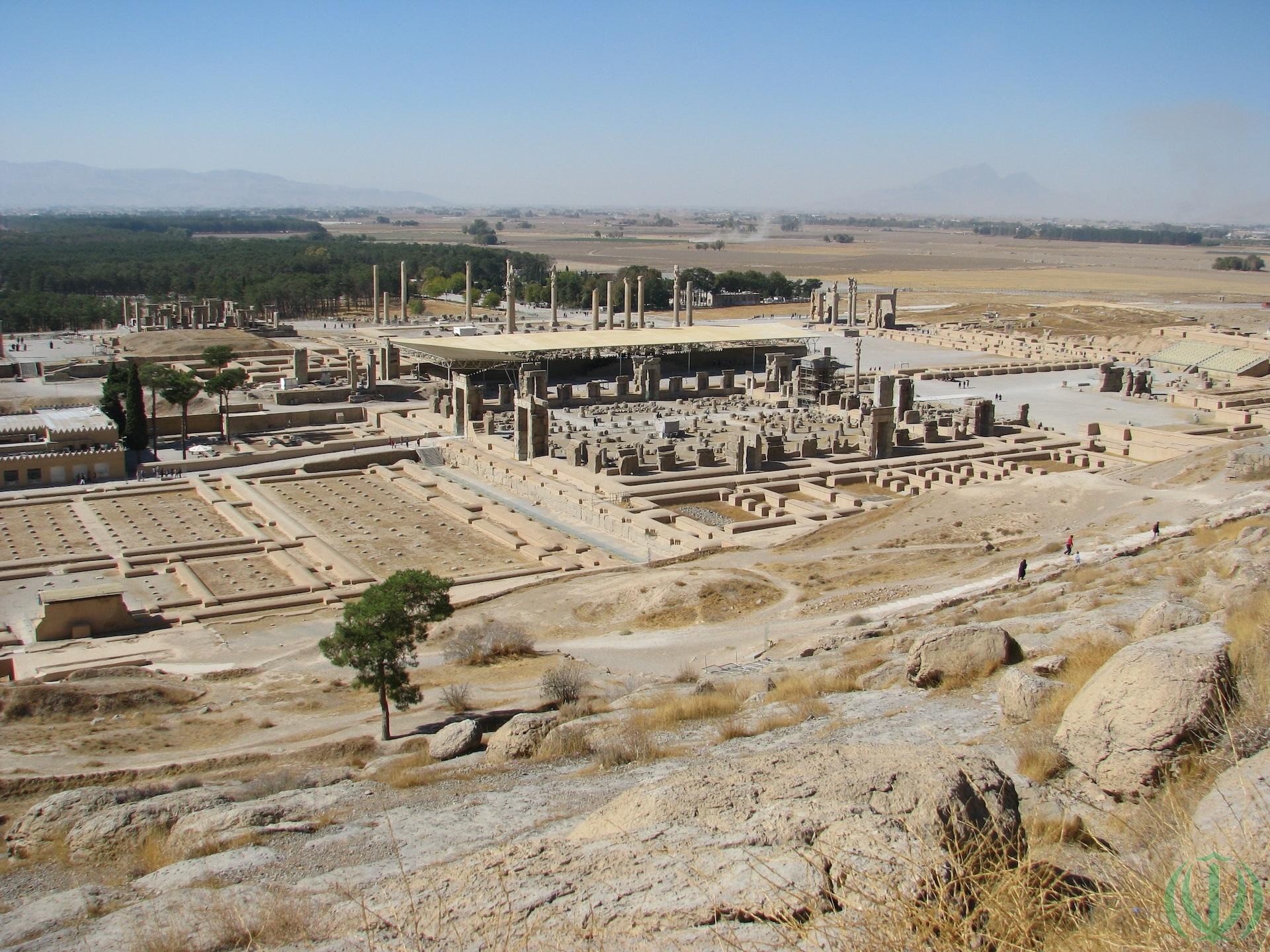 Нам десять лет. Великий Шираз. Нам десять лет. Великий Шираз.